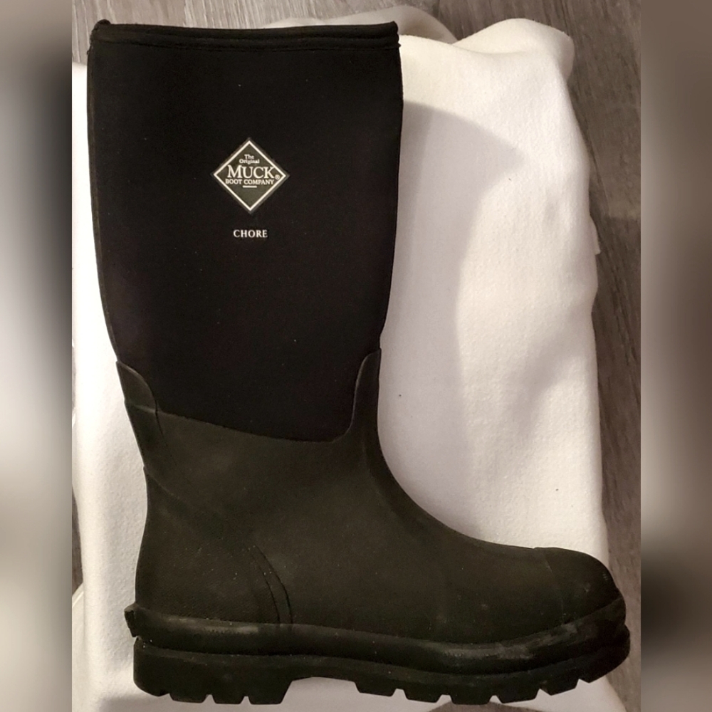 MUCK boots men's size 9 black